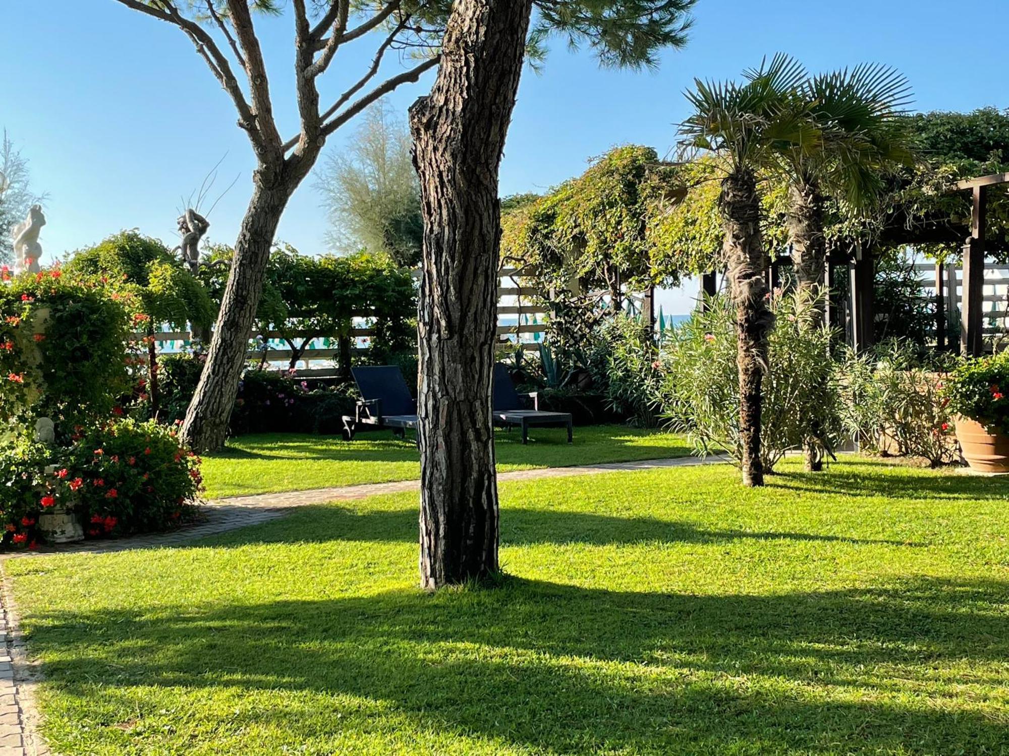 Hotel Vina Del Mar Pineta Lido di Jesolo Buitenkant foto