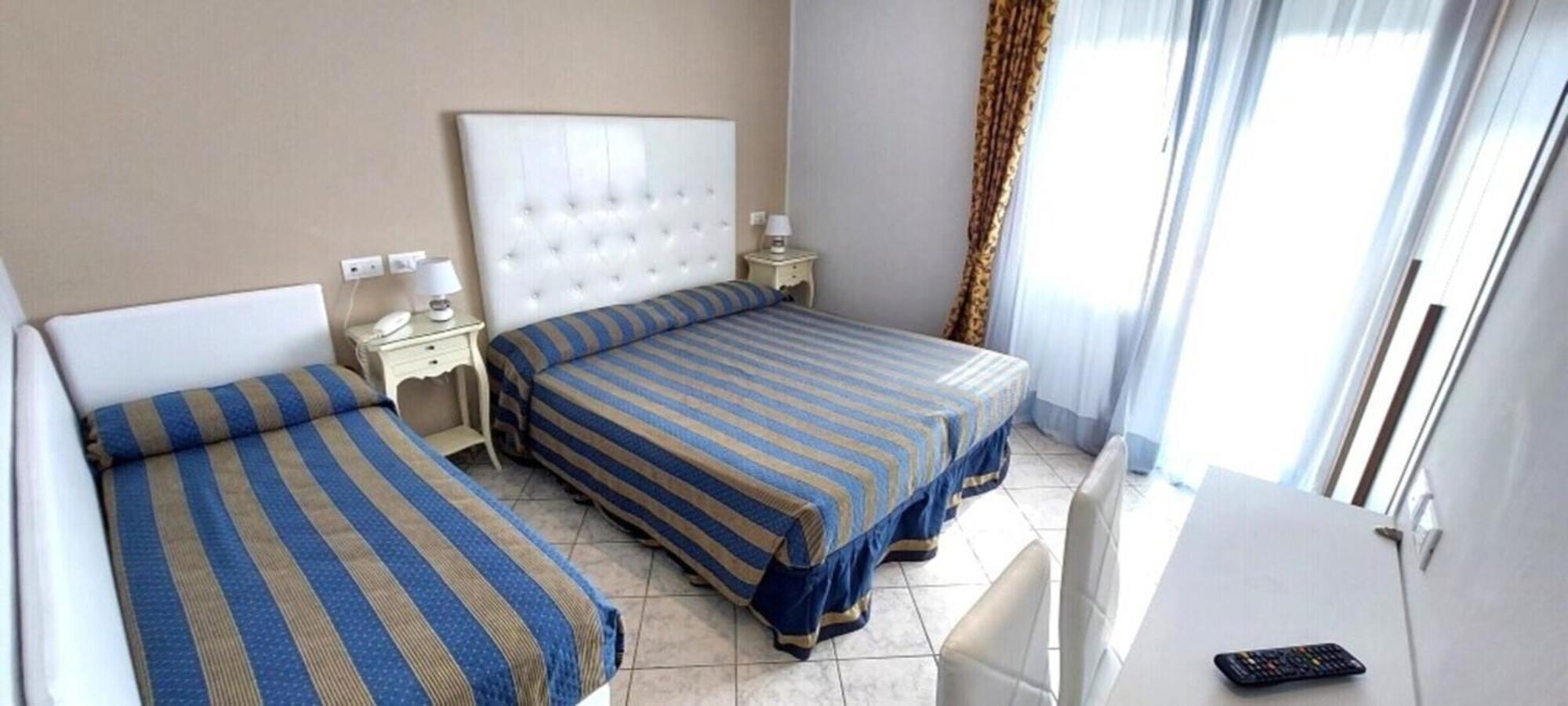 Hotel Vina Del Mar Pineta Lido di Jesolo Buitenkant foto