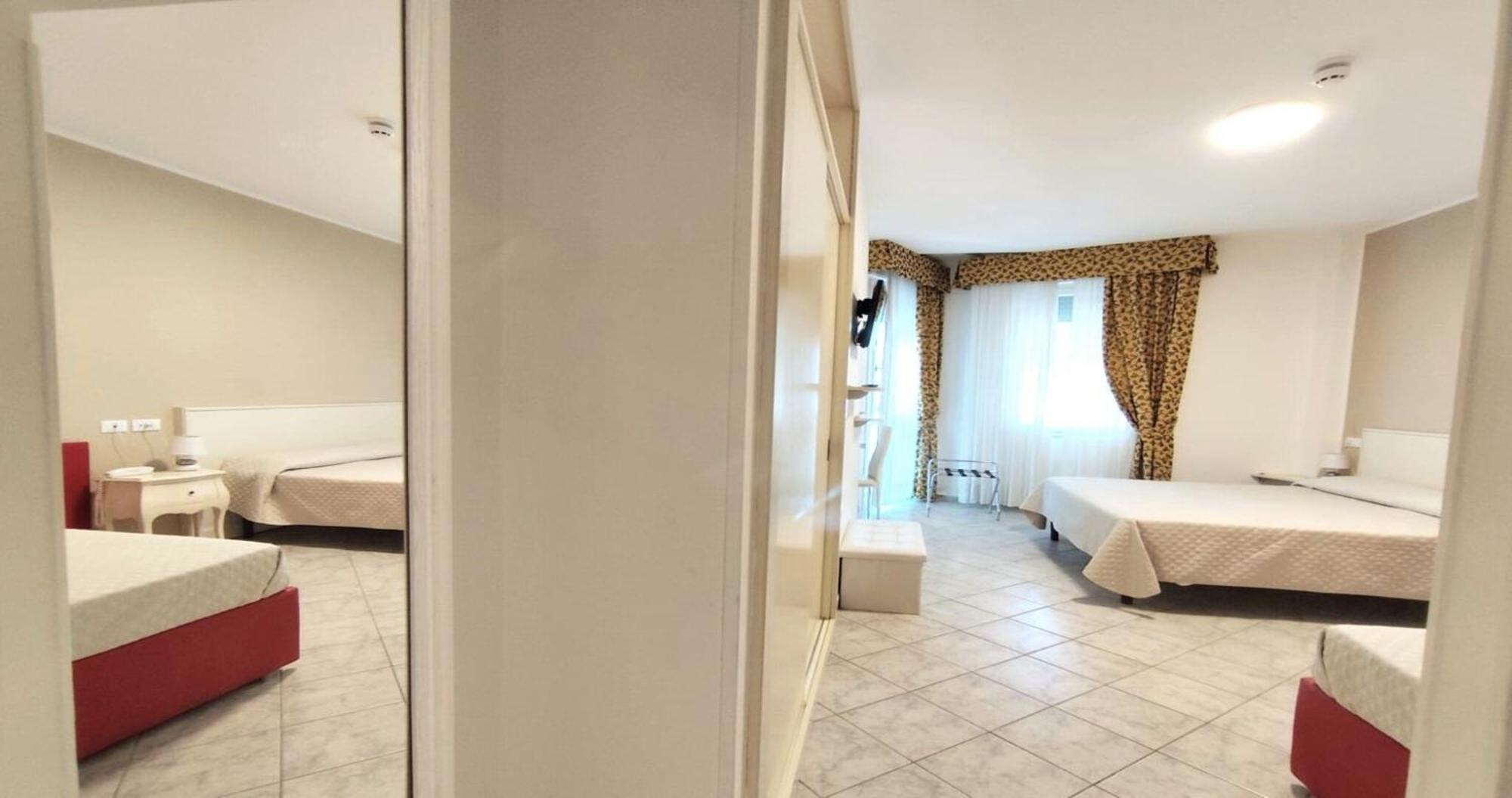 Hotel Vina Del Mar Pineta Lido di Jesolo Buitenkant foto