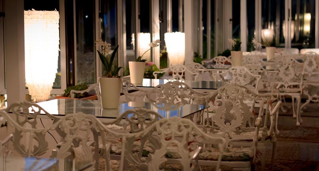 Hotel Vina Del Mar Pineta Lido di Jesolo Buitenkant foto